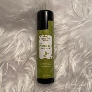 🔴 3/$25     Perfectly Posh The Purifier Skin Stick